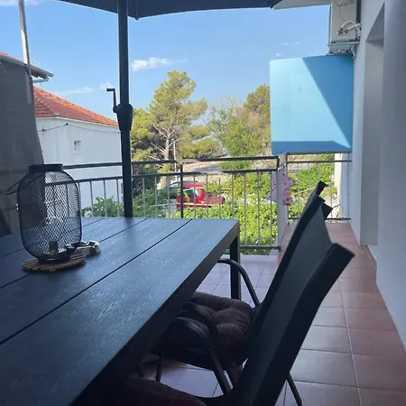 Apartment Frane