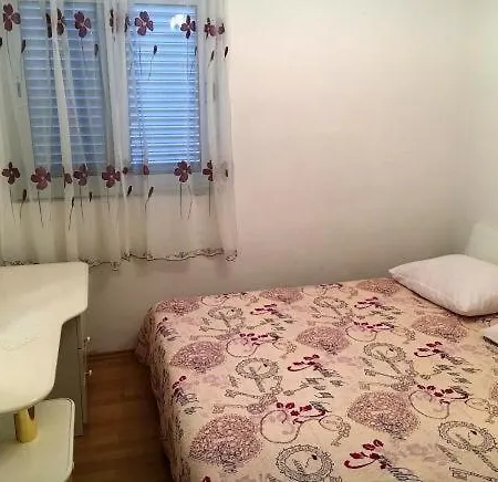 Frane Apartmán *